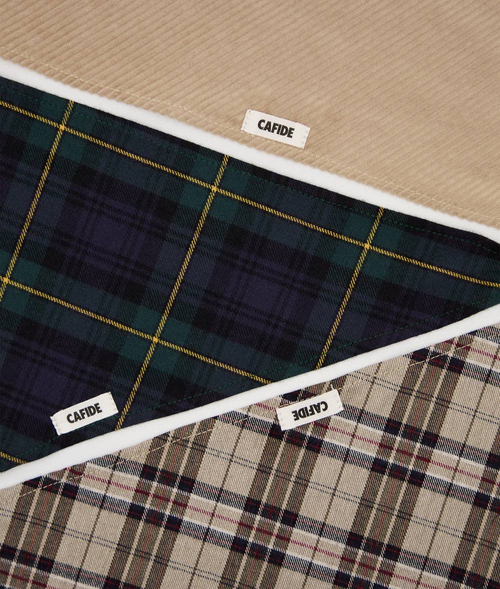 Bandana pour chien tartan Black Watch et crème, vue 2