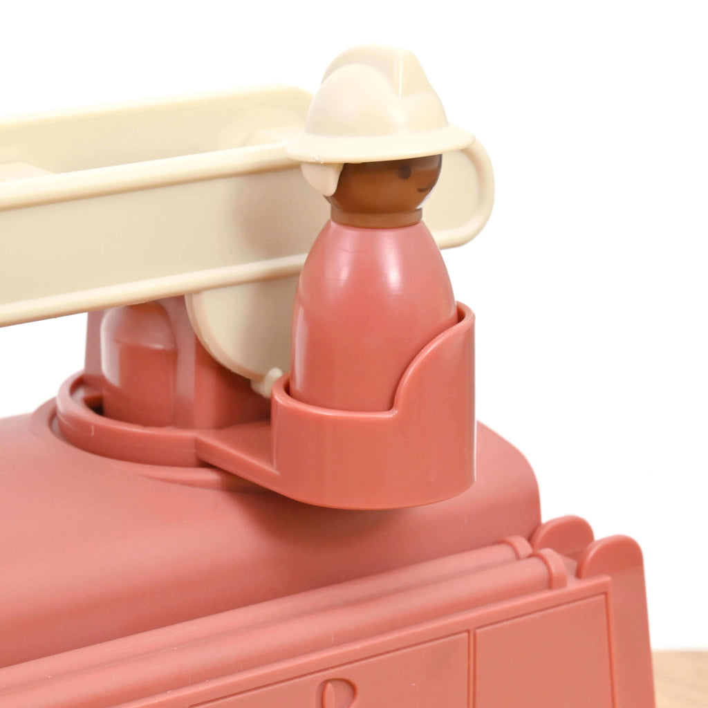 Miniature camion de pompier Berliet Plastigam au 1/24, vue 4