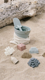 Set de plage silicone thème châteaux – seau pelle et 4 moules tour donjon remparts – construction sable facile – cadeau silicone imaginatif