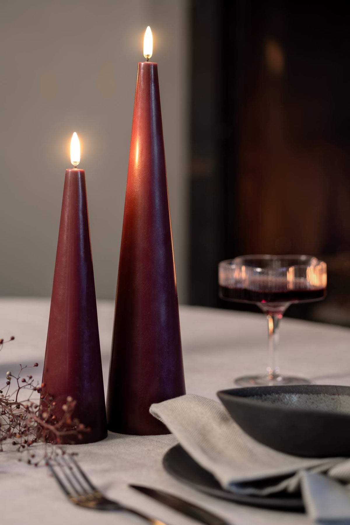 Bougie LED cône rouge vin, vue 4