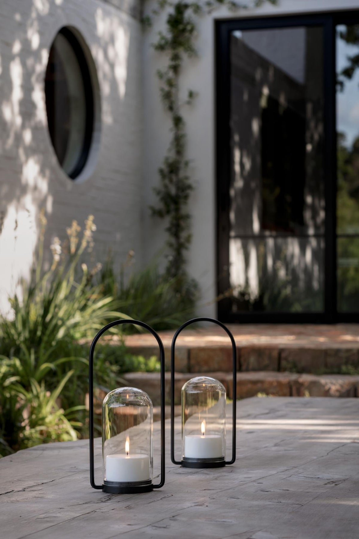 Lanterne d'extérieur LED à dôme en verre, en extérieur
