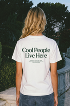 femme blonde portant le tee shirt de dos 